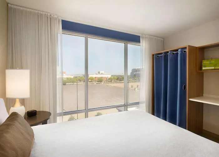 Home2 By Hilton Westgate Hotel 3*