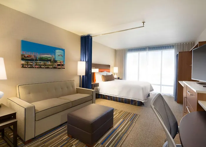 Hotel Home2 By Hilton Westgate 3*